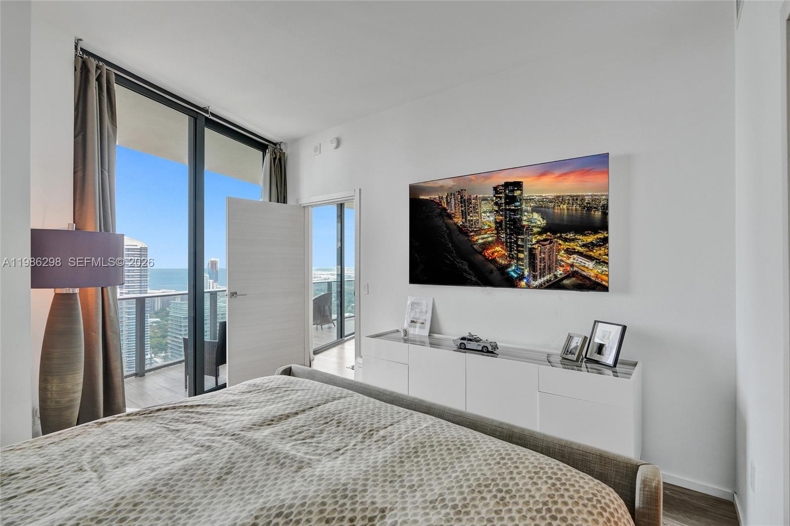 801 SMA RESIDENCES CONDO - Residential Lease