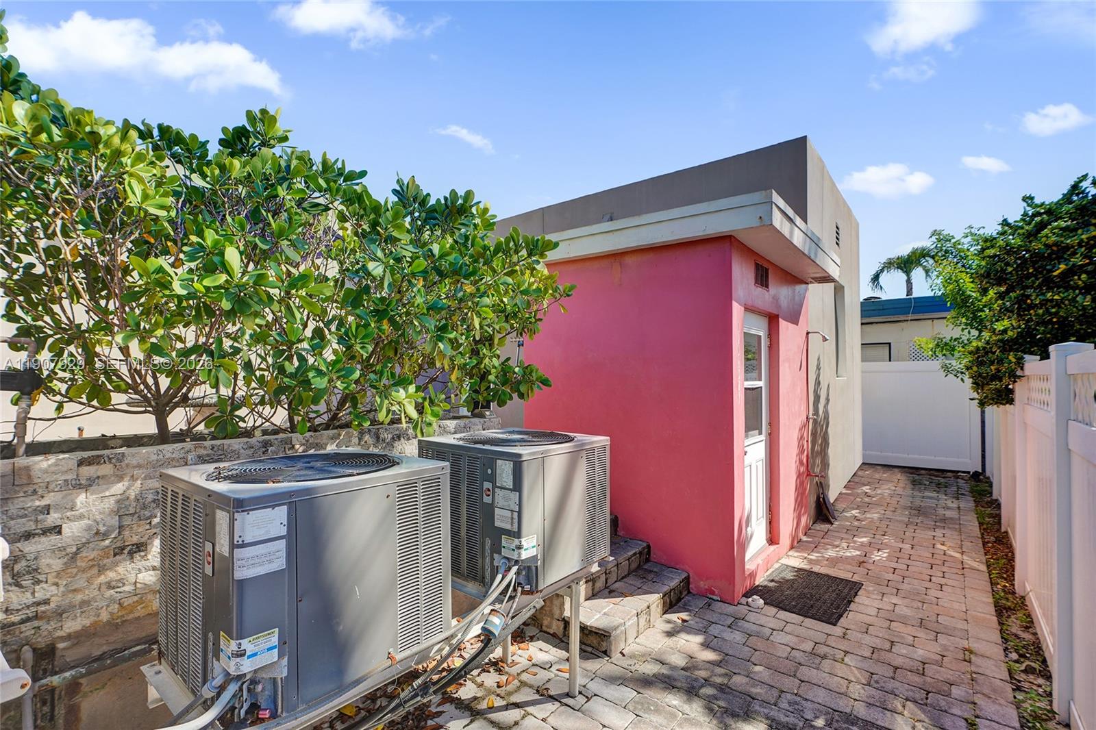 HOLLYWOOD BEACH FIRST ADD - Residential Income