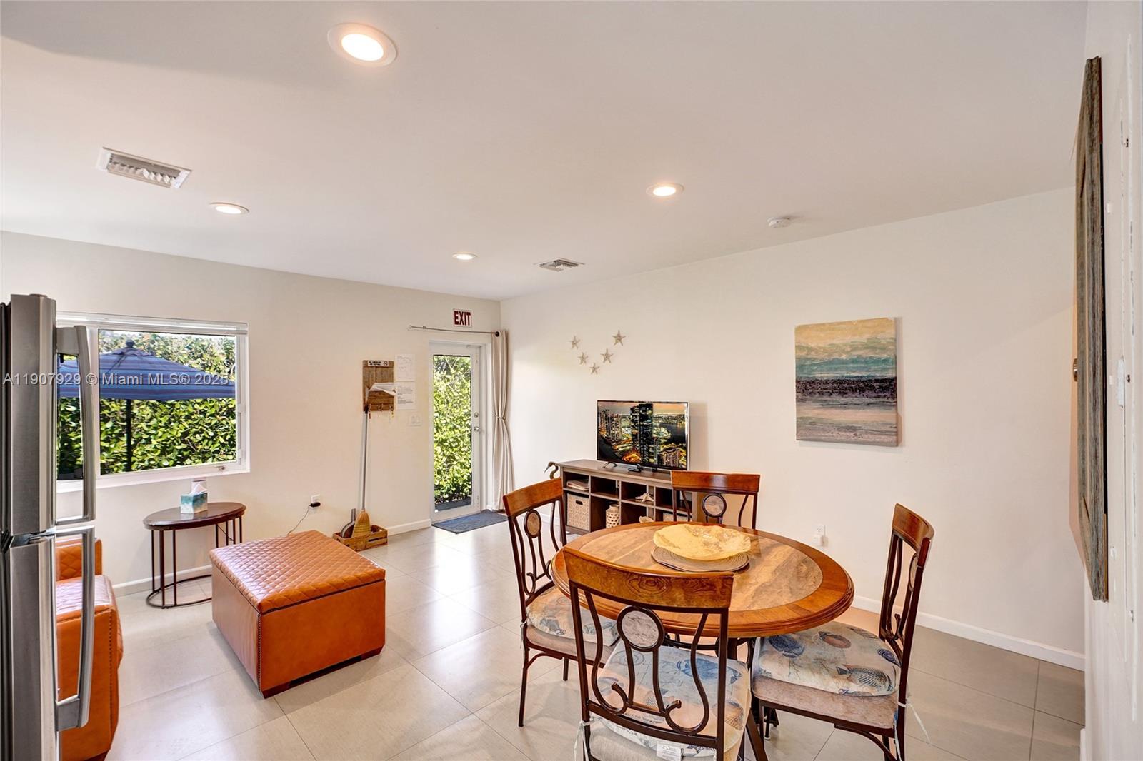 HOLLYWOOD BEACH FIRST ADD - Residential Income