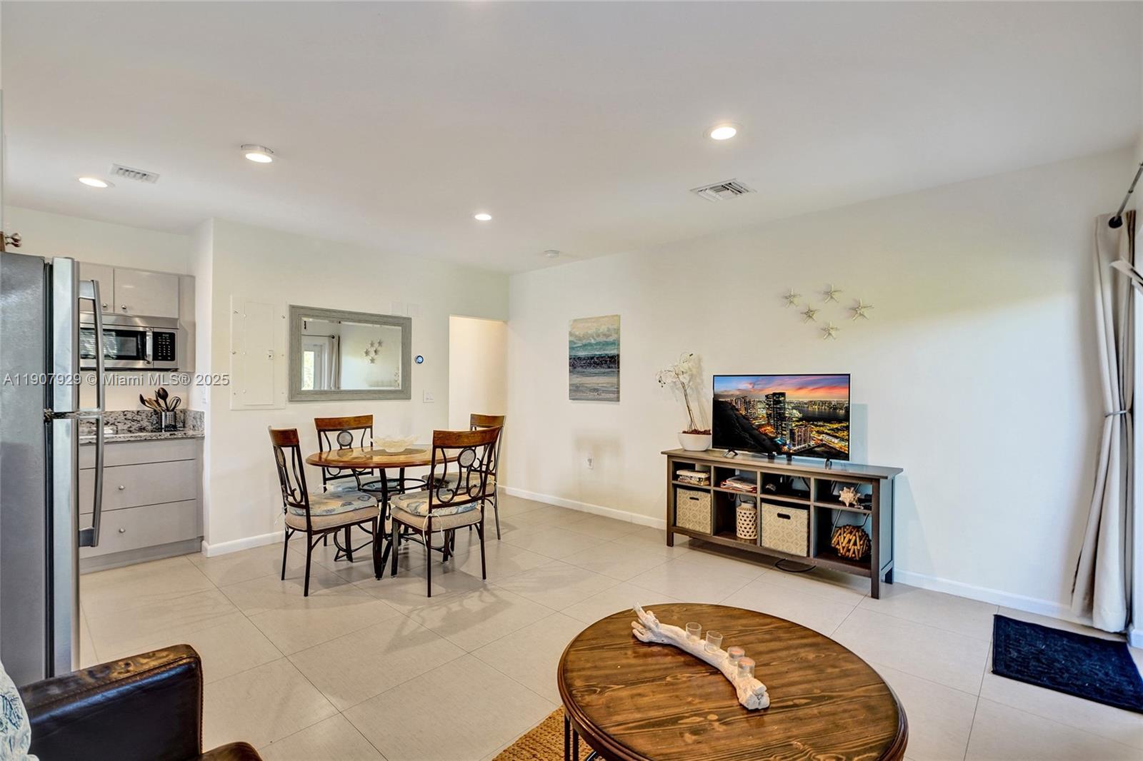 HOLLYWOOD BEACH FIRST ADD - Residential Income