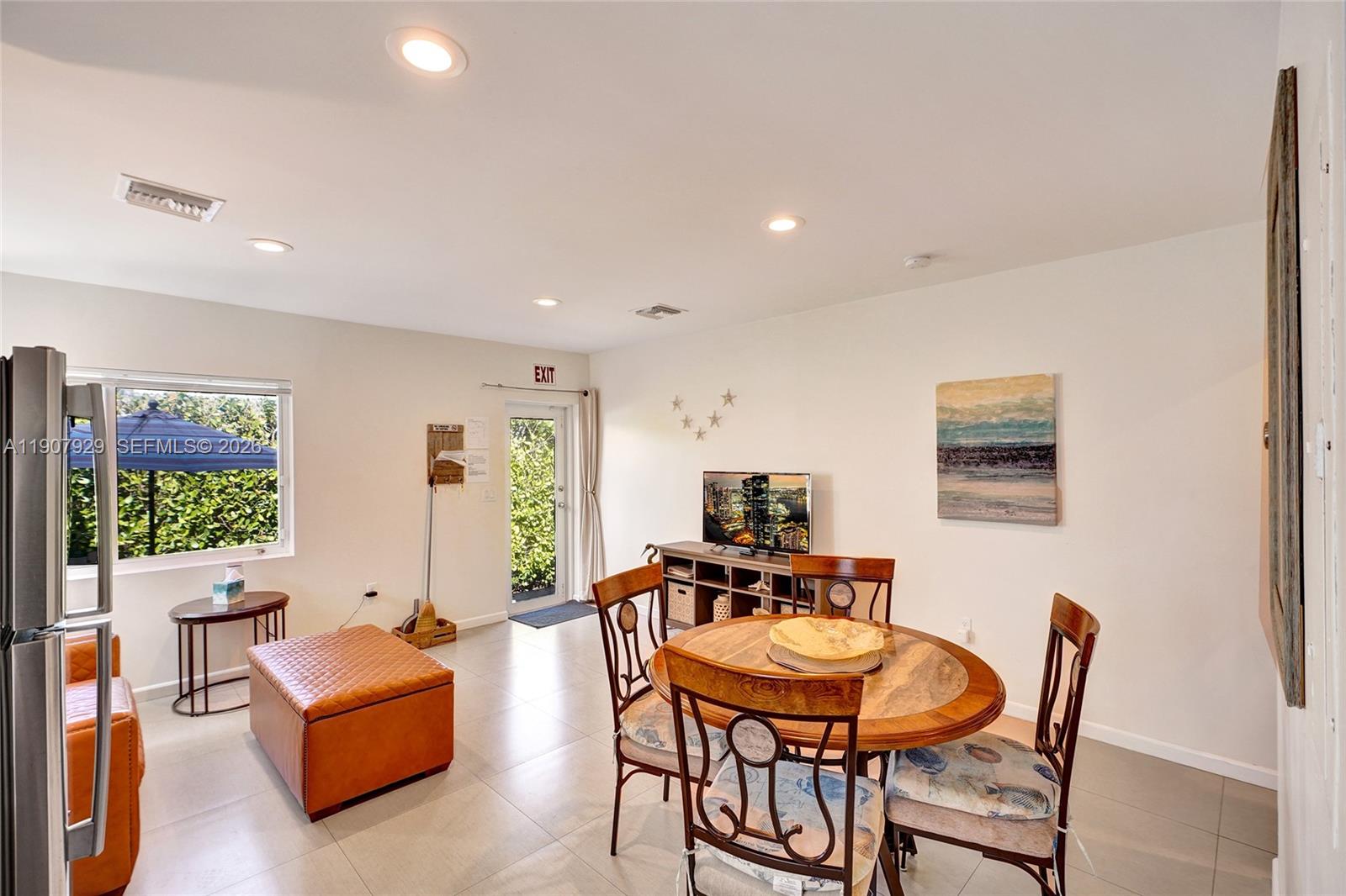 HOLLYWOOD BEACH FIRST ADD - Residential Income