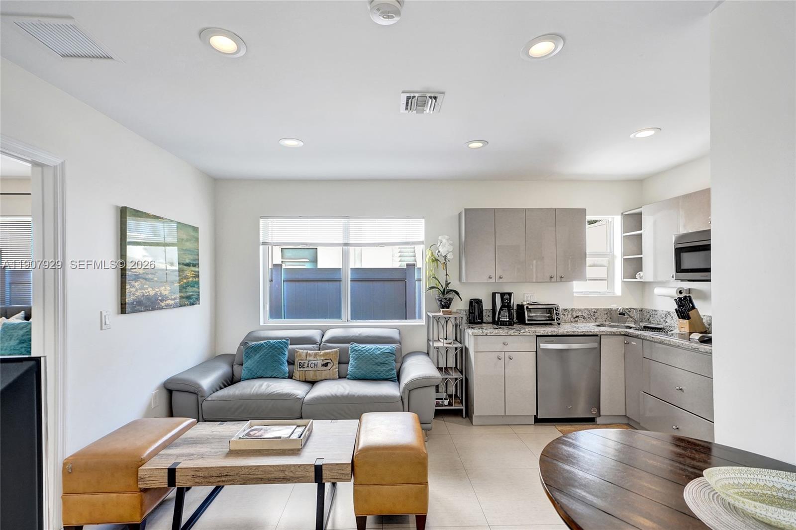 HOLLYWOOD BEACH FIRST ADD - Residential Income