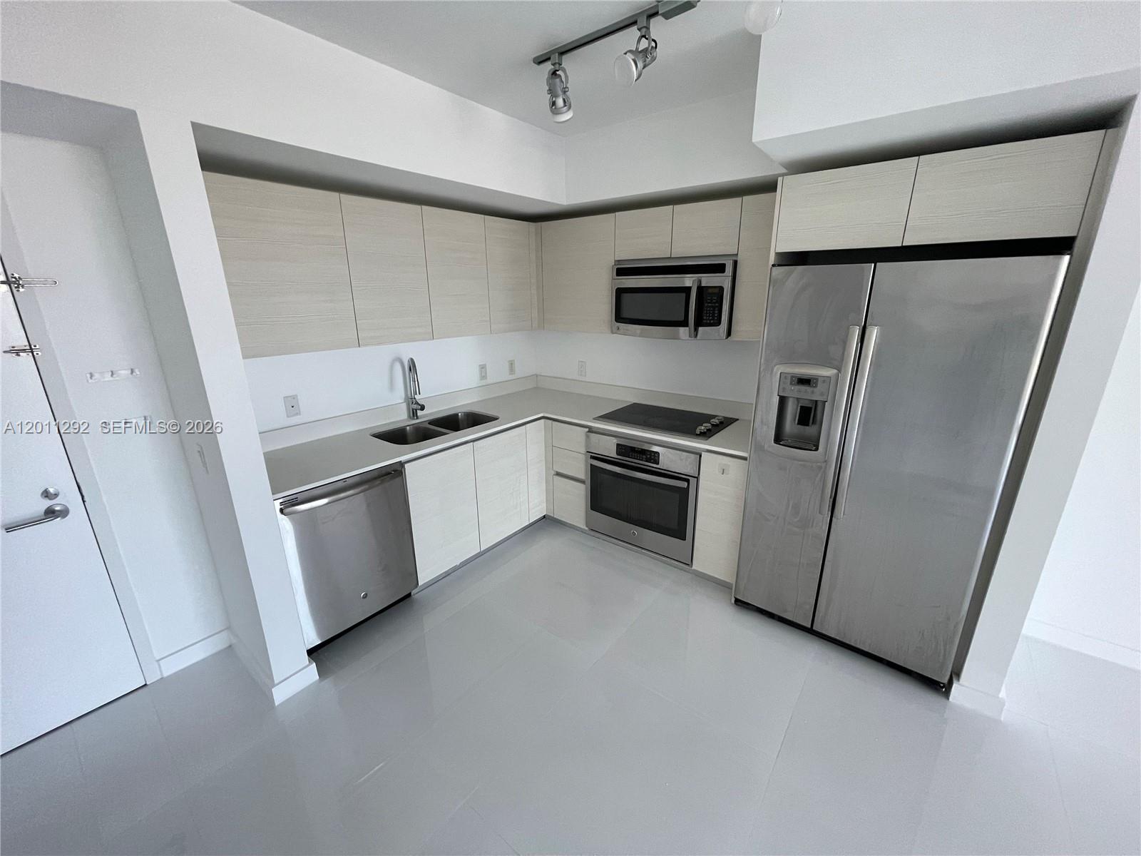 4250 Biscayne Blvd 1104