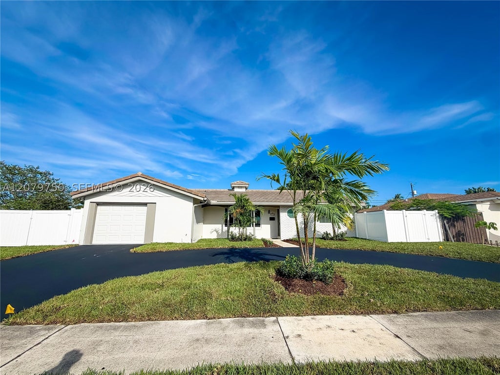 Photo of 2298 NE 2nd Ave #n/a, Boca Raton, FL 33431 (MLS # A12079750)