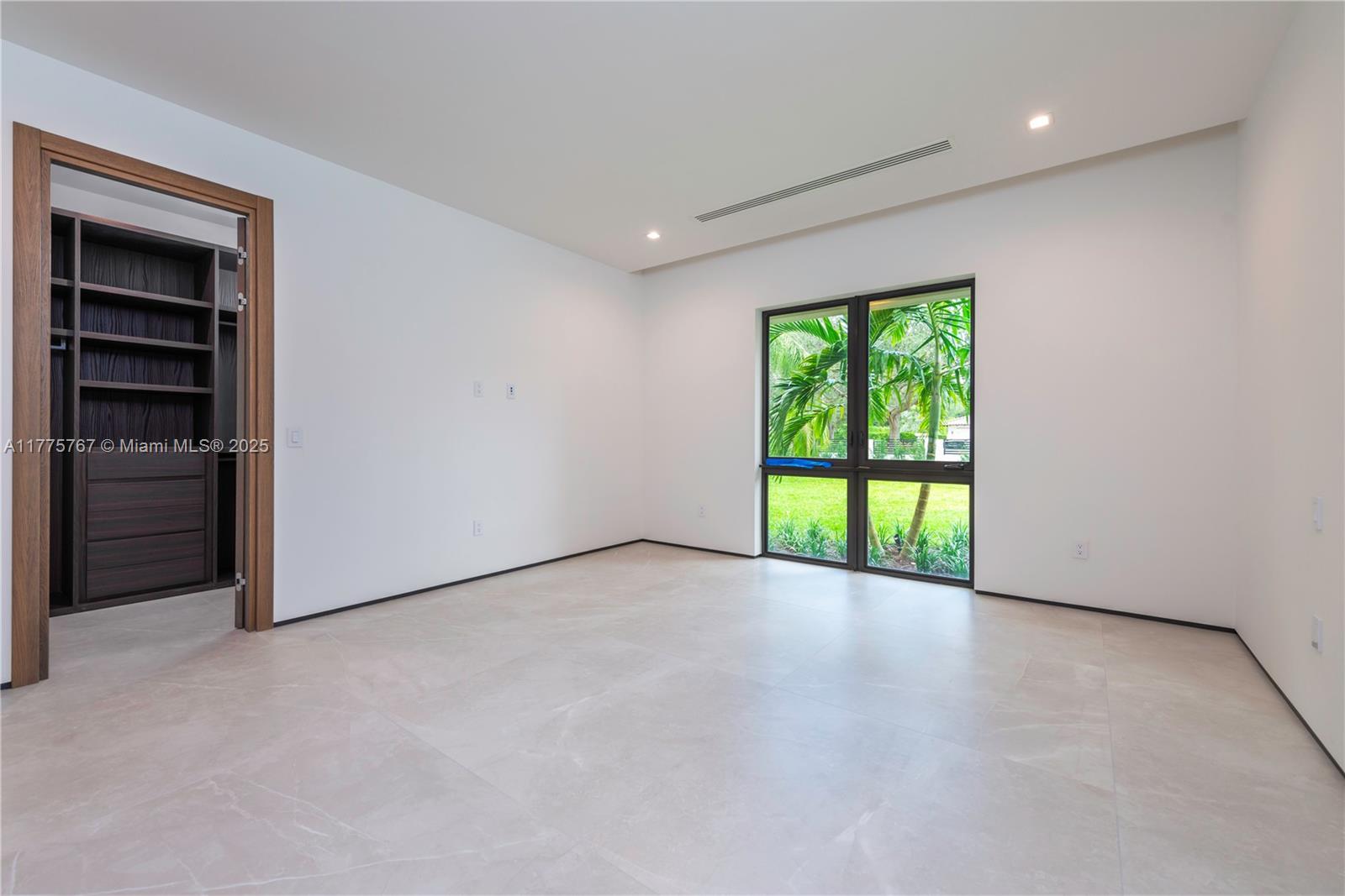 PINE ACRES ESTS - Residential