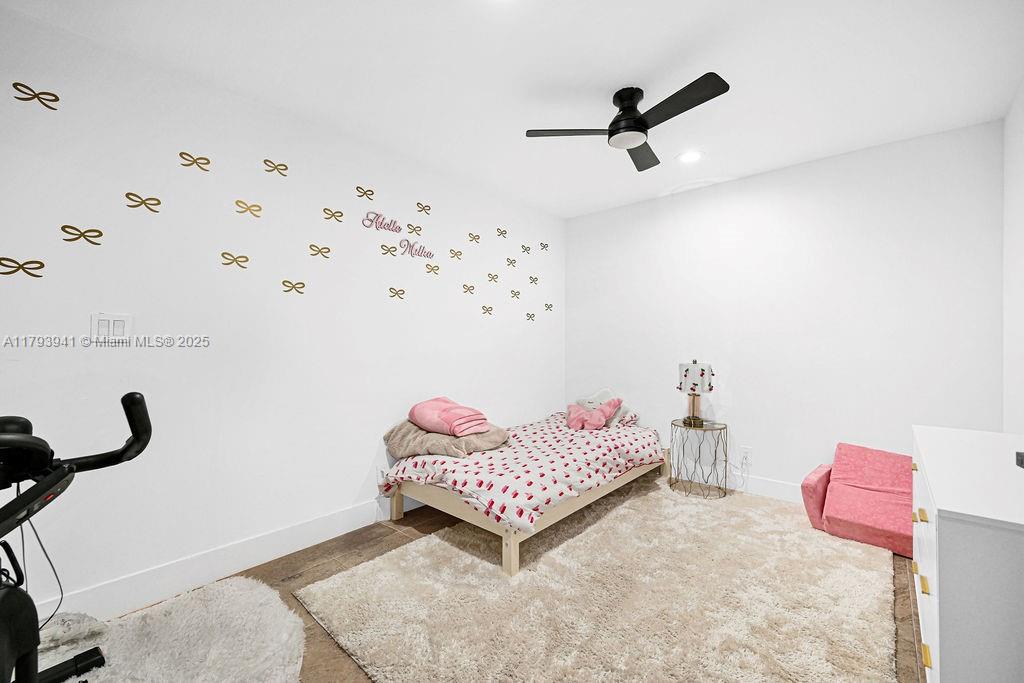 EMERALD GREEN SECTION THR - Residential