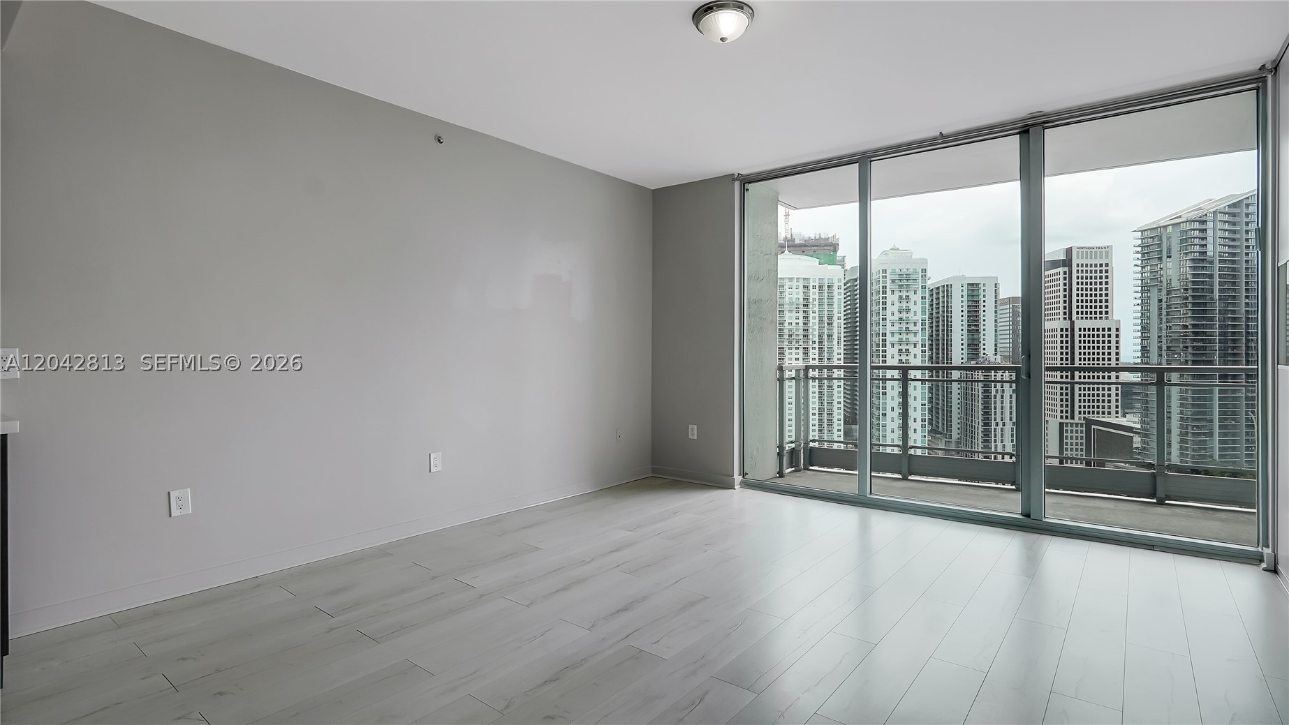 90 SW 3rd St 3003