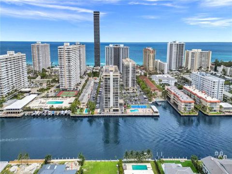Condominium in Hallandale Beach FL 2017 Ocean Dr.jpg