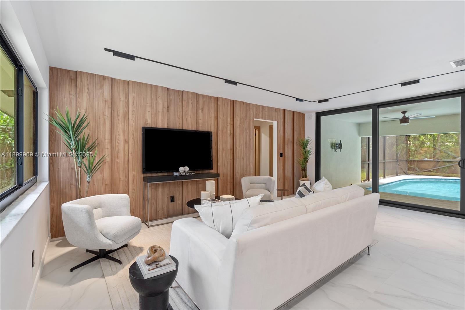 View photos, virtual tours, details... 2020 NE 54th