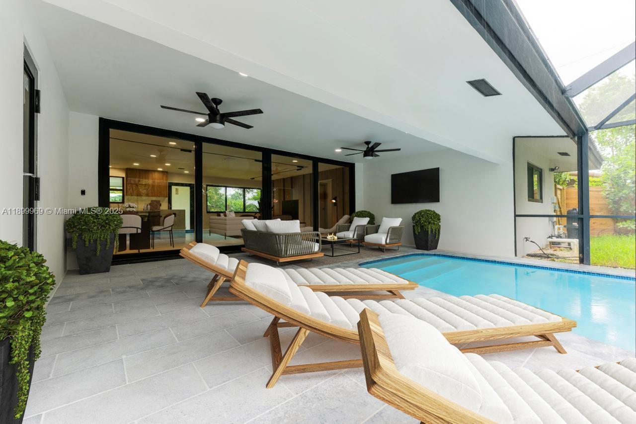 View photos, virtual tours, details... 2020 NE 54th