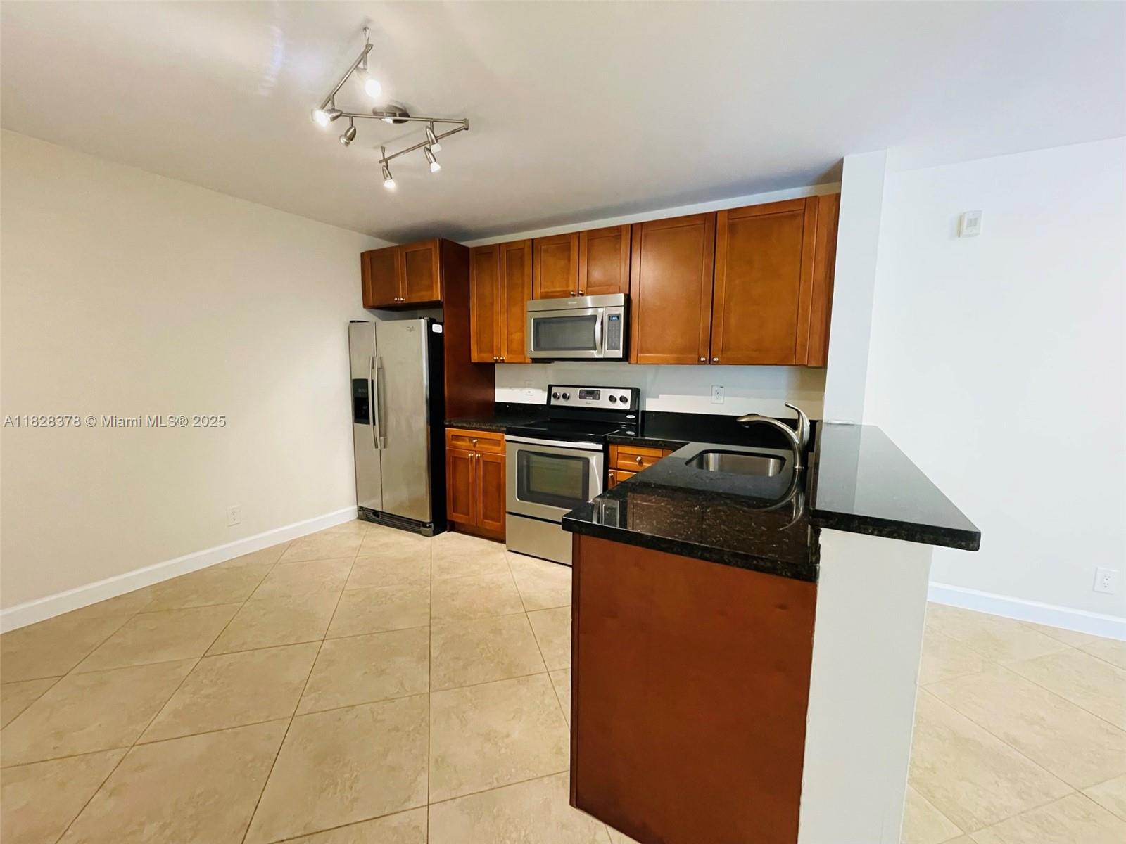 10101 W Sunrise Blvd 204