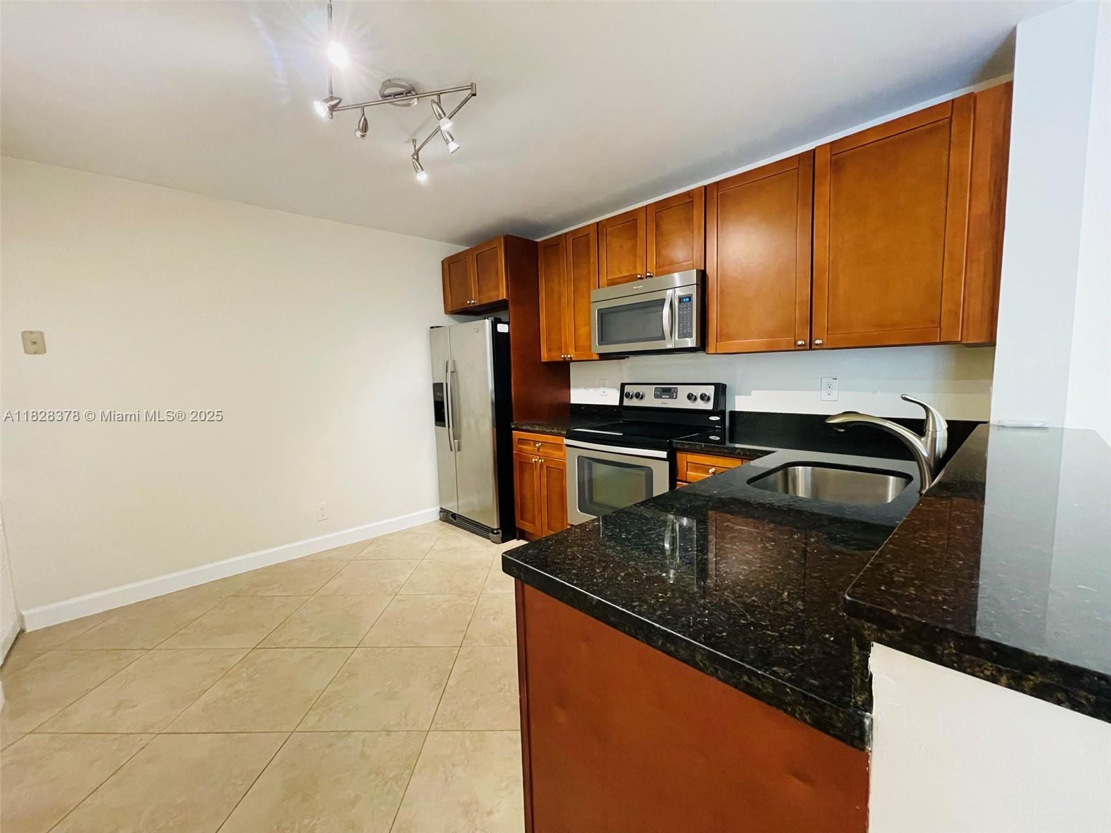 10101 W Sunrise Blvd 204