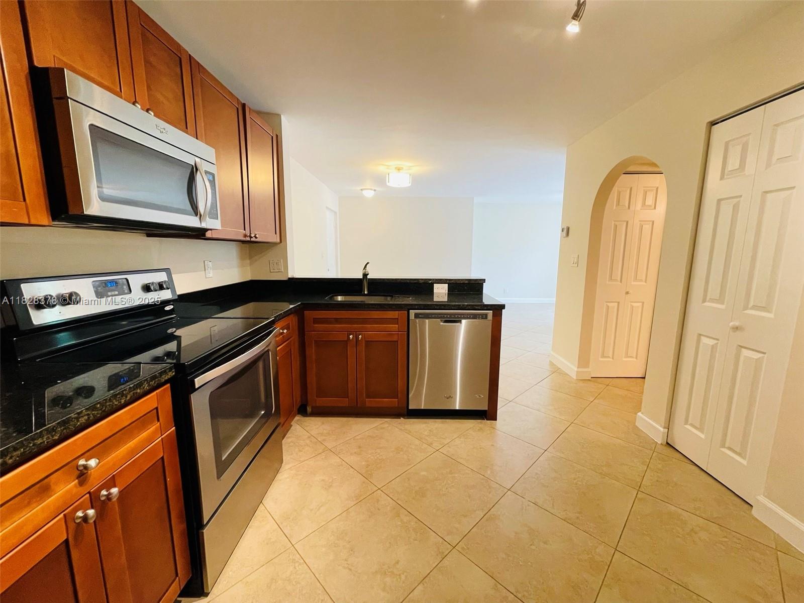 10101 W Sunrise Blvd 204