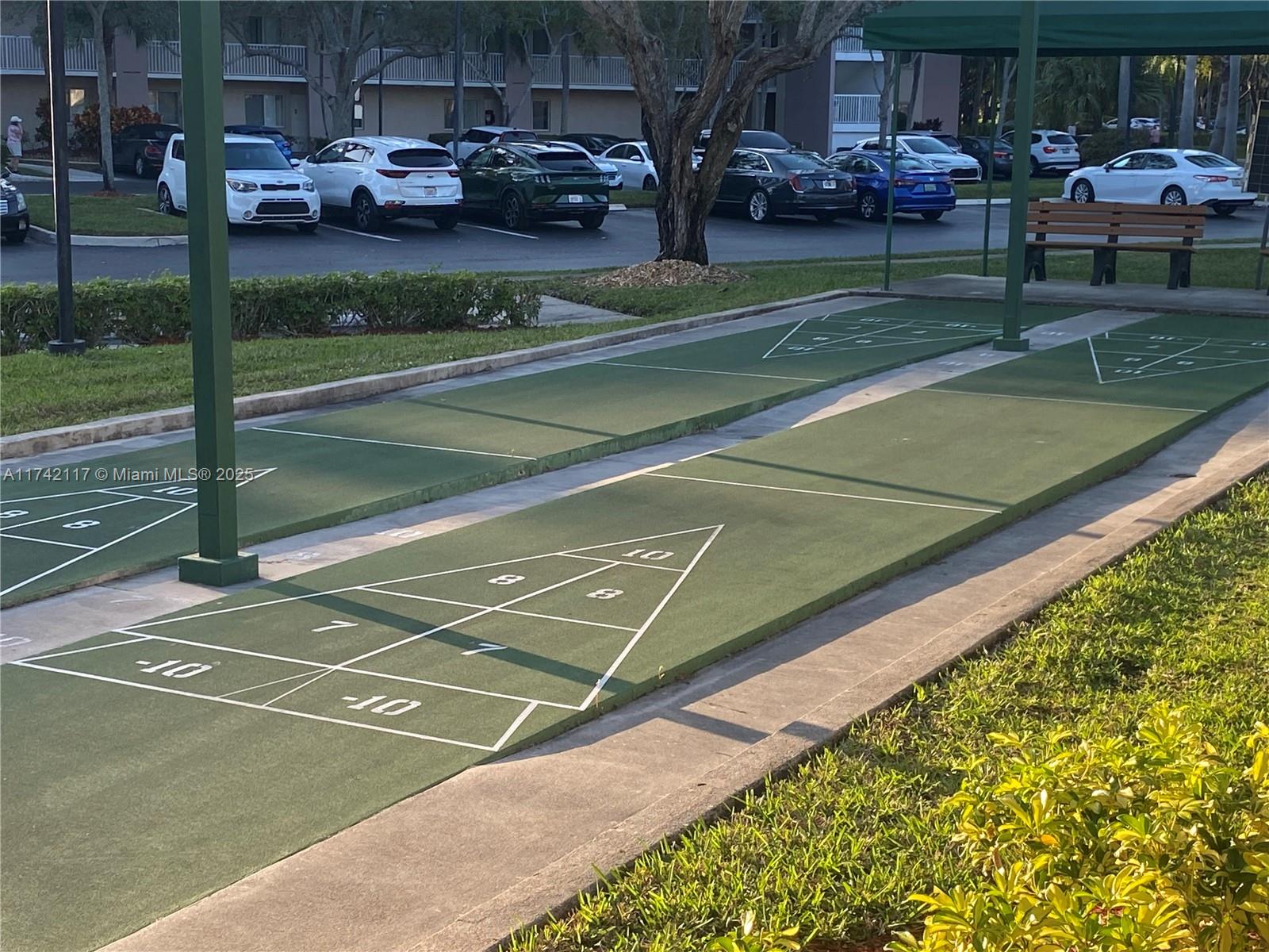 WELDON CONDOMINIUM E - Residential