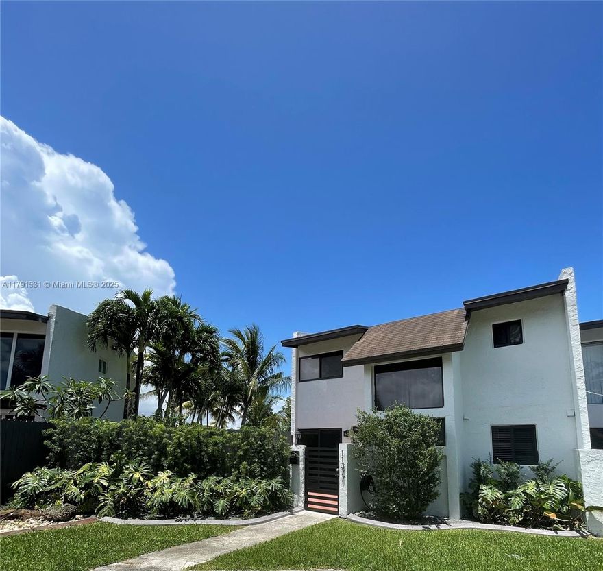 One of the best Townhomes in the Snapper Creek community! An oversized yard, no rear or backdoor neighbors, corner unit with hurricane impact windows and renovated kitchen. Conveniently located near shopping centers, restaurants, parks, expressways and top-rated schools. Don't miss out on this opportunity!
