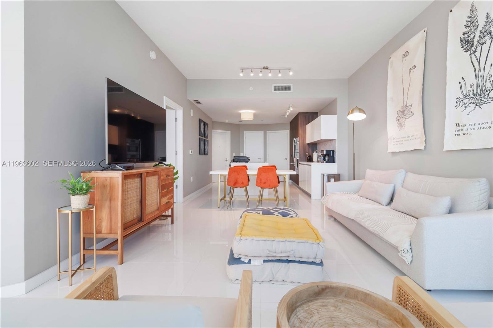 PARAMOUNT MIAMI WORLDCENT - Residential