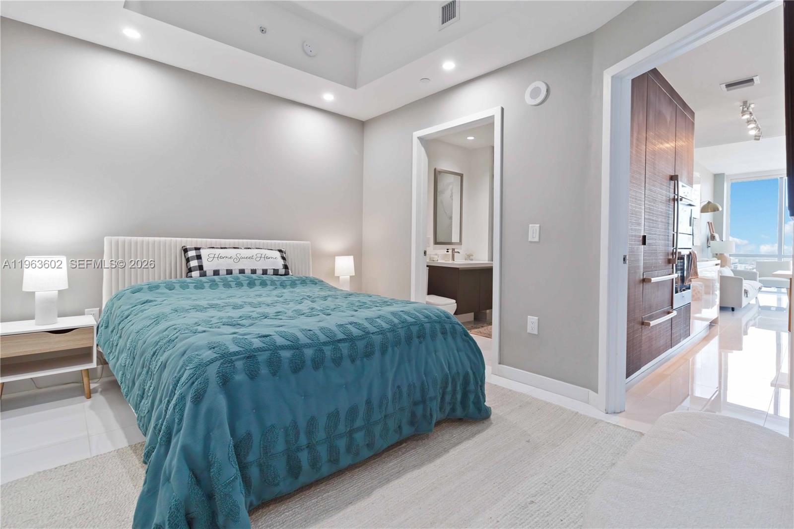 PARAMOUNT MIAMI WORLDCENT - Residential