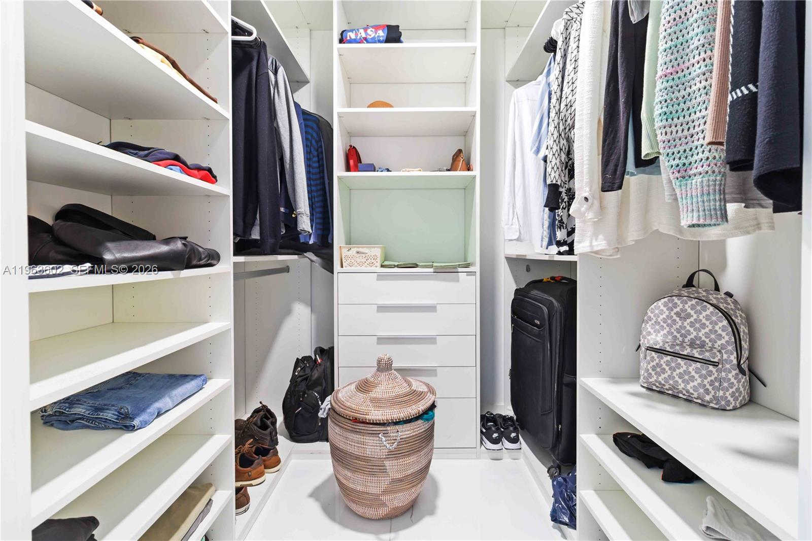 PARAMOUNT MIAMI WORLDCENT - Residential