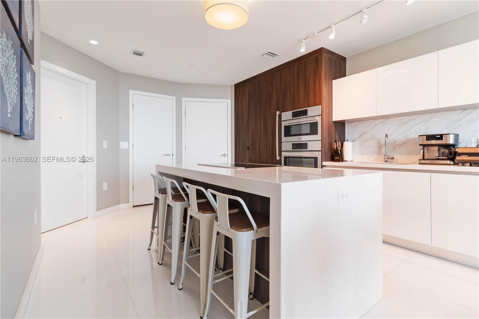 PARAMOUNT MIAMI WORLDCENT - Residential