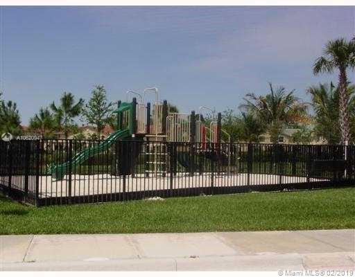 ROYAL WOODS CONDO - Residential