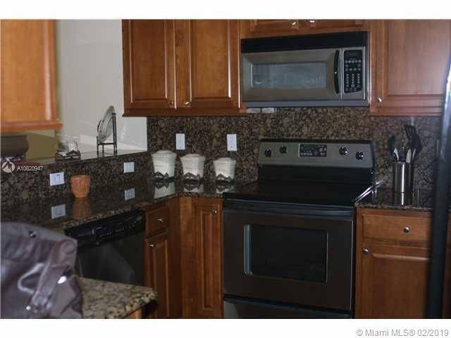 ROYAL WOODS CONDO - Residential