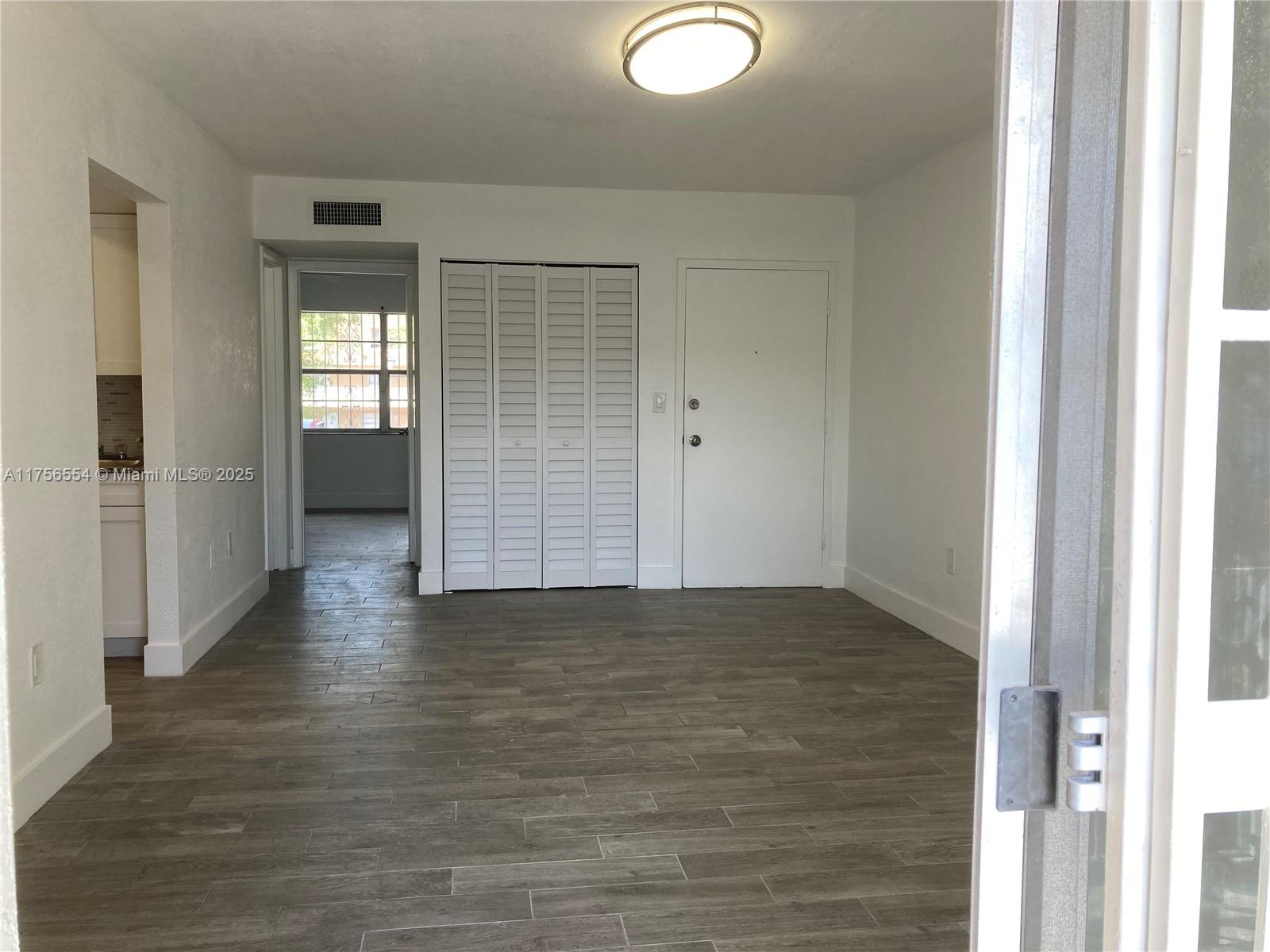 210 Nw 107th Ave 208, Miami, Broward County, Florida - 2 Bedrooms  
1 Bathrooms - 