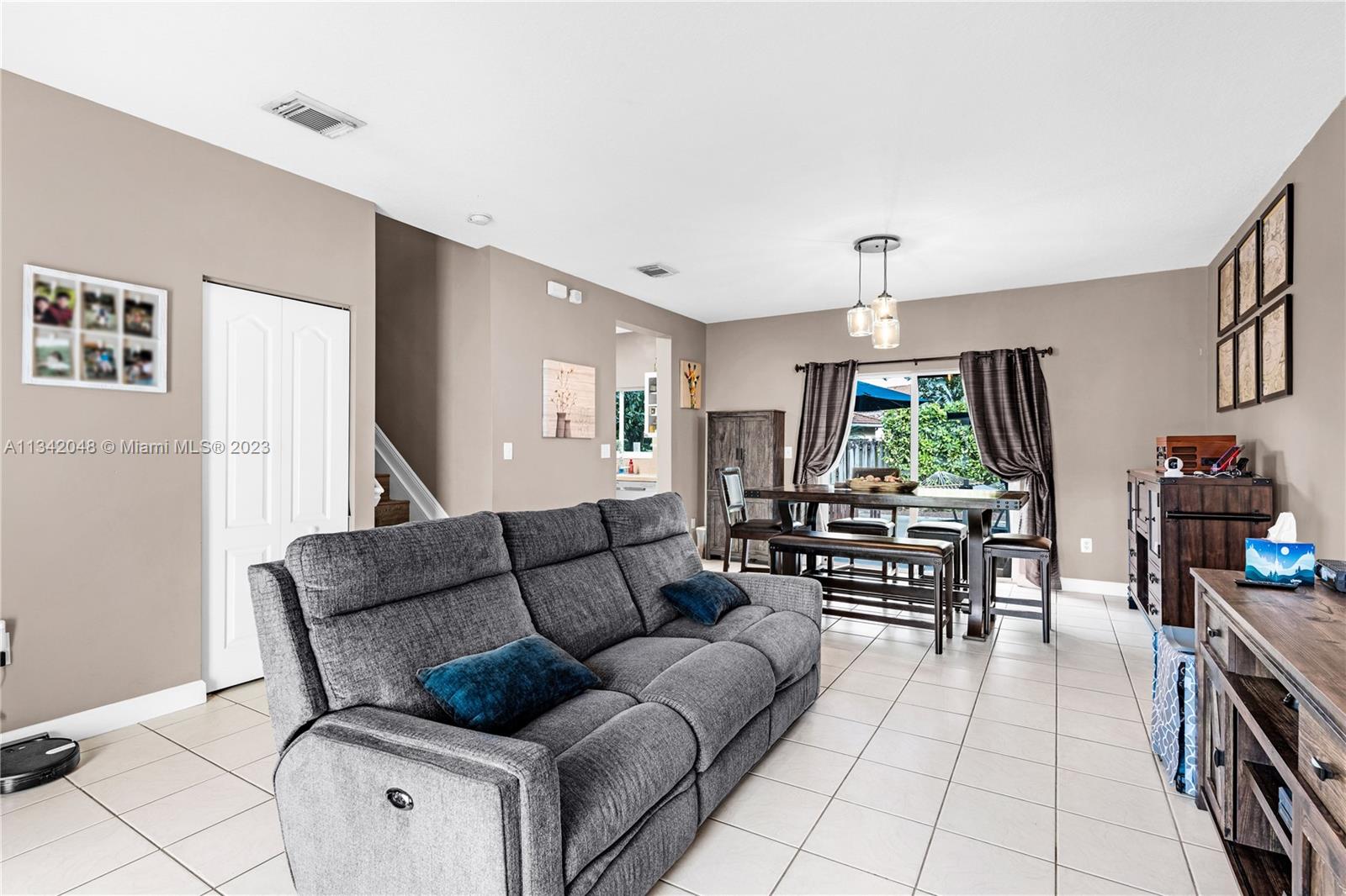 Photo 9 of 35 of 13221 SW 142nd Ter 13221 townhome