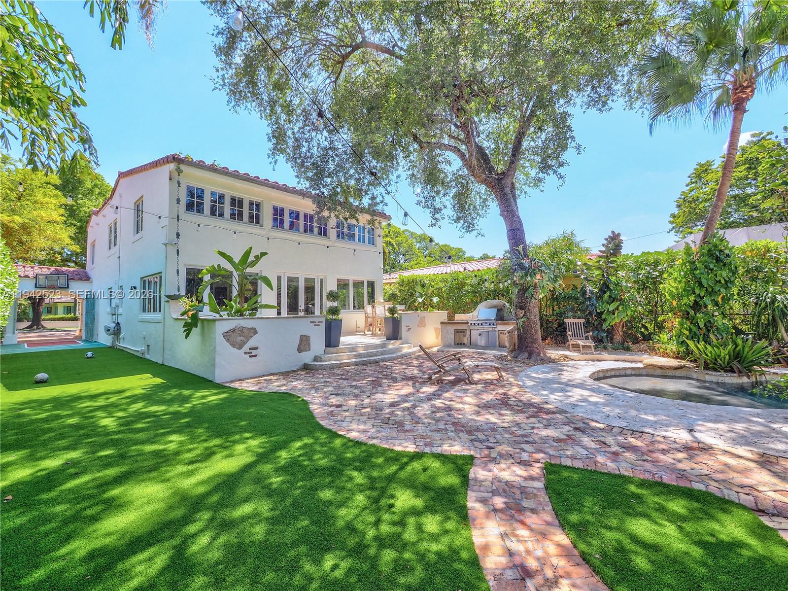 CORAL GABLES SEC E - Residential