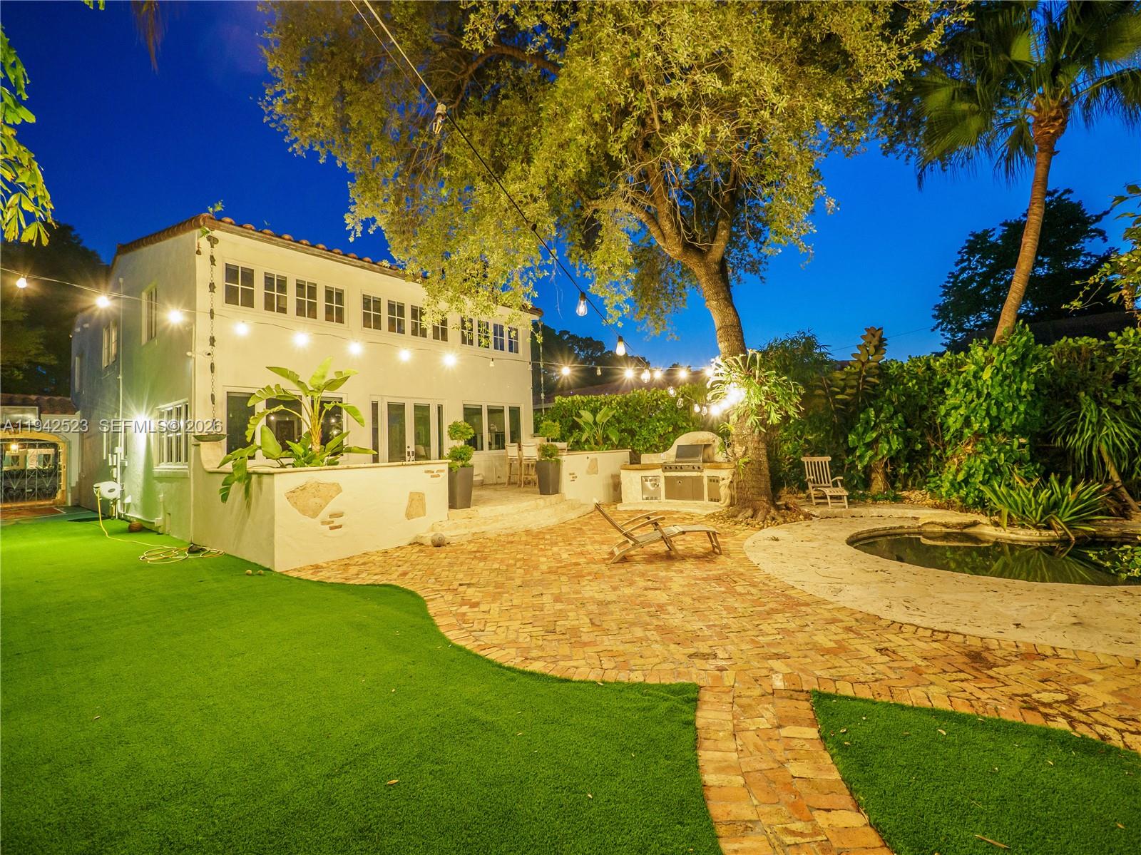 CORAL GABLES SEC E - Residential