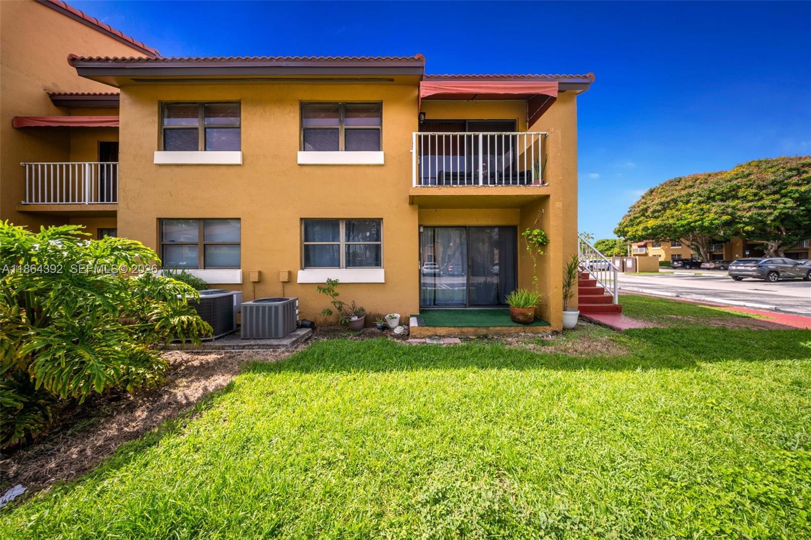 THE COURTS AT KENDALL - Residential