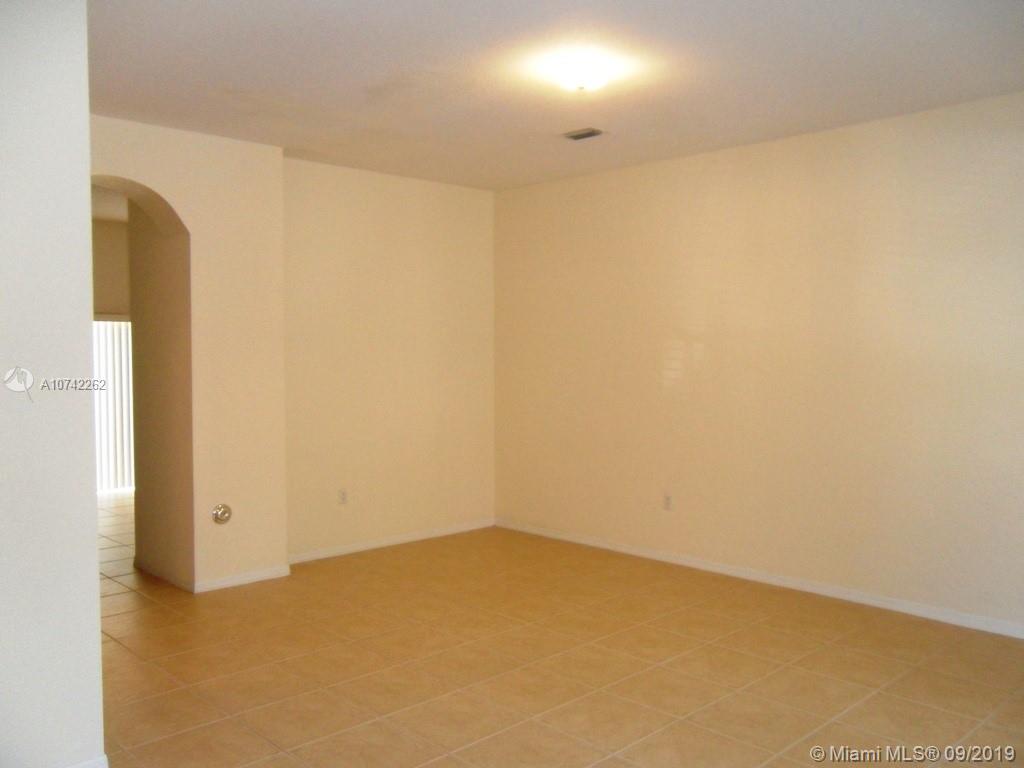 TOWNGATE NORTH - Residential Lease