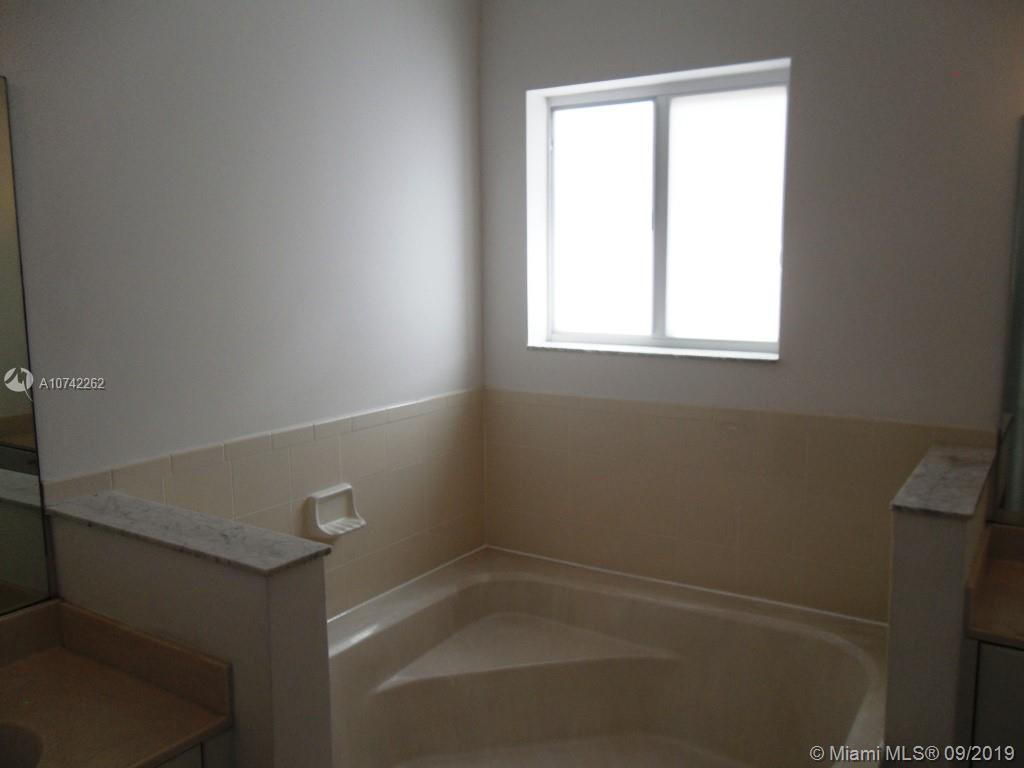 TOWNGATE NORTH - Residential Lease