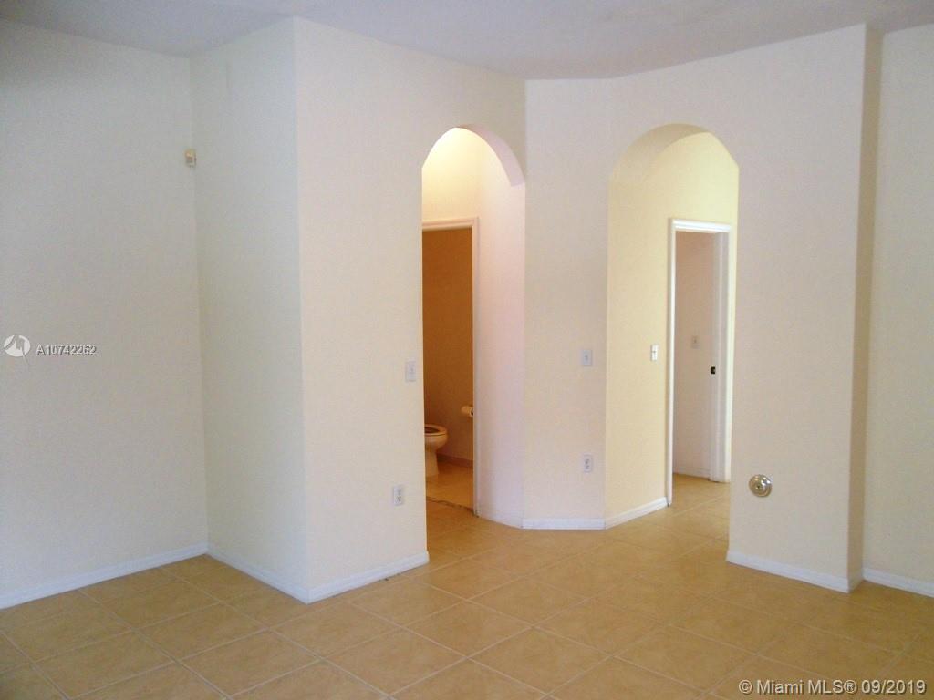 TOWNGATE NORTH - Residential Lease