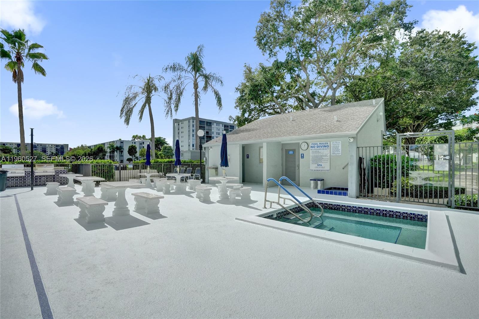 CYPRESS BEND CONDOMINIUM - Residential