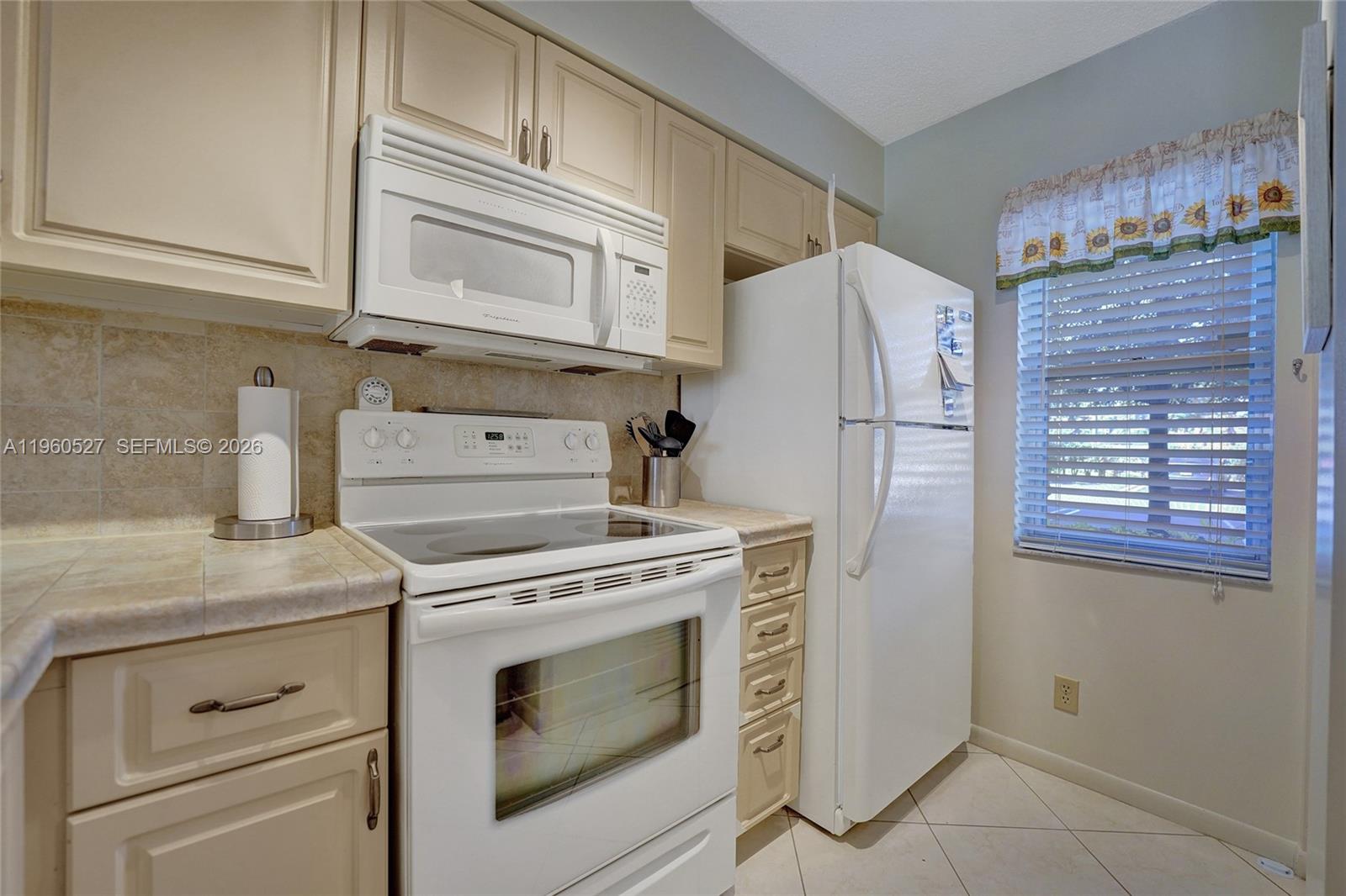 CYPRESS BEND CONDOMINIUM - Residential