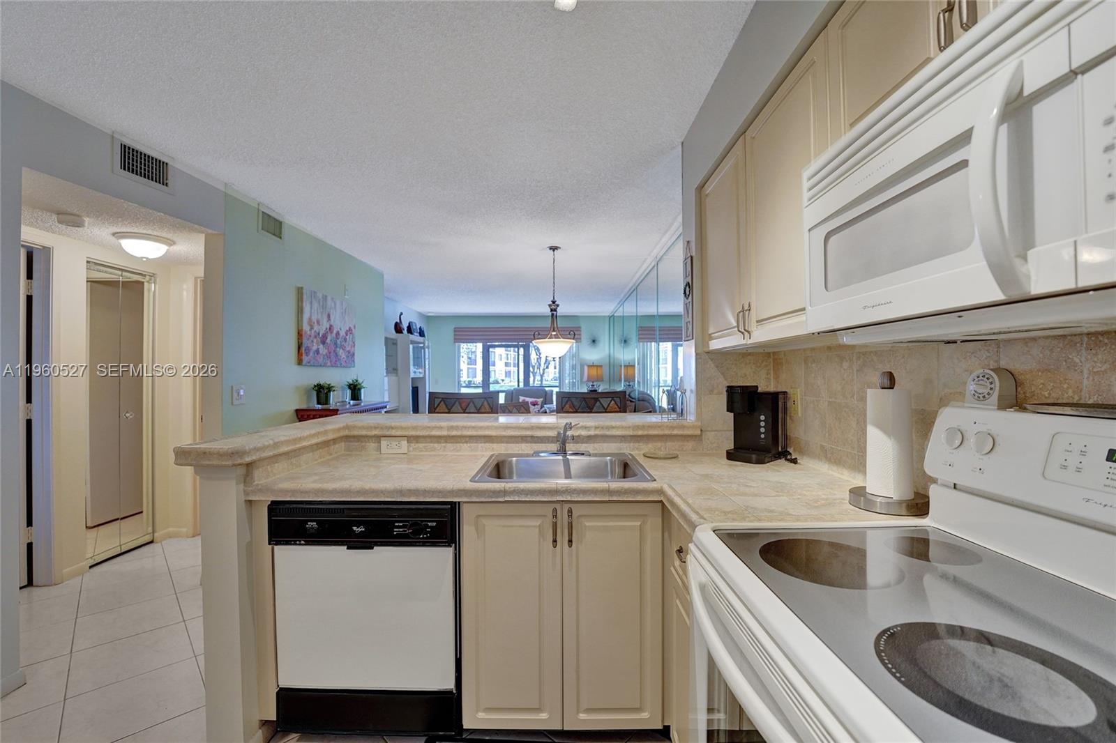 CYPRESS BEND CONDOMINIUM - Residential