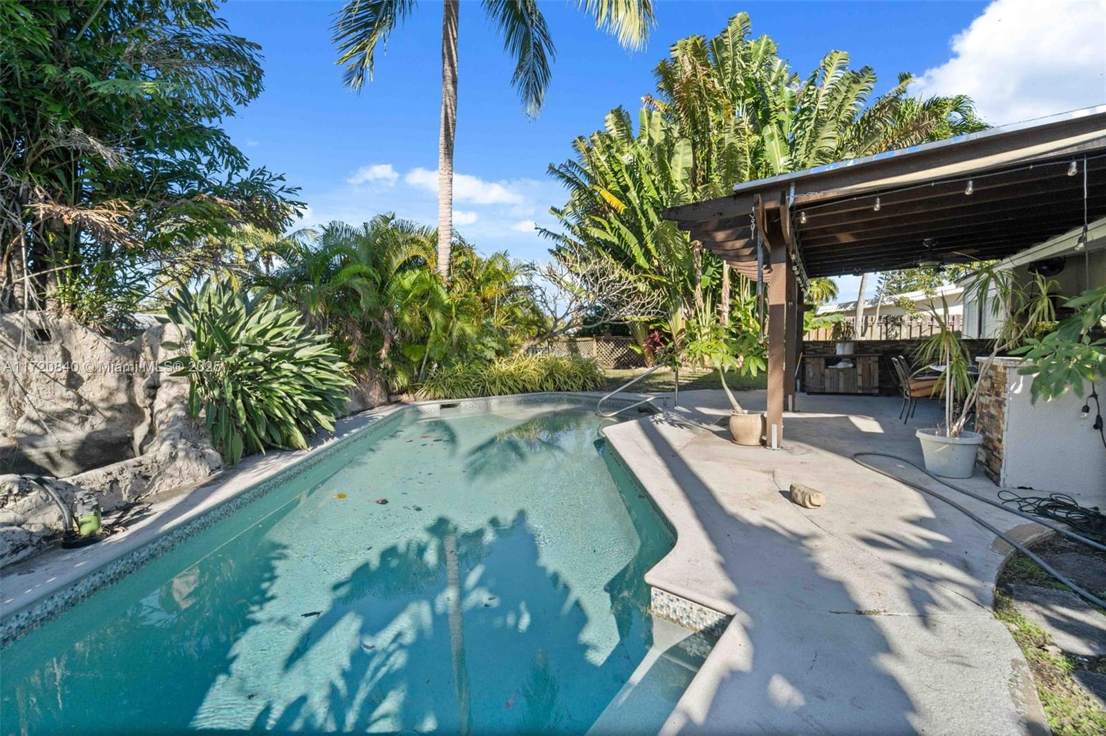 LAUDERDALE ISLES NO 2 - Residential