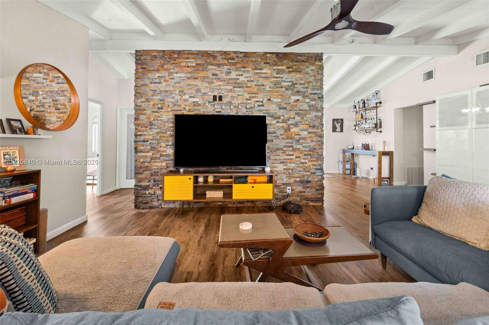 2549 Flamingo Ln