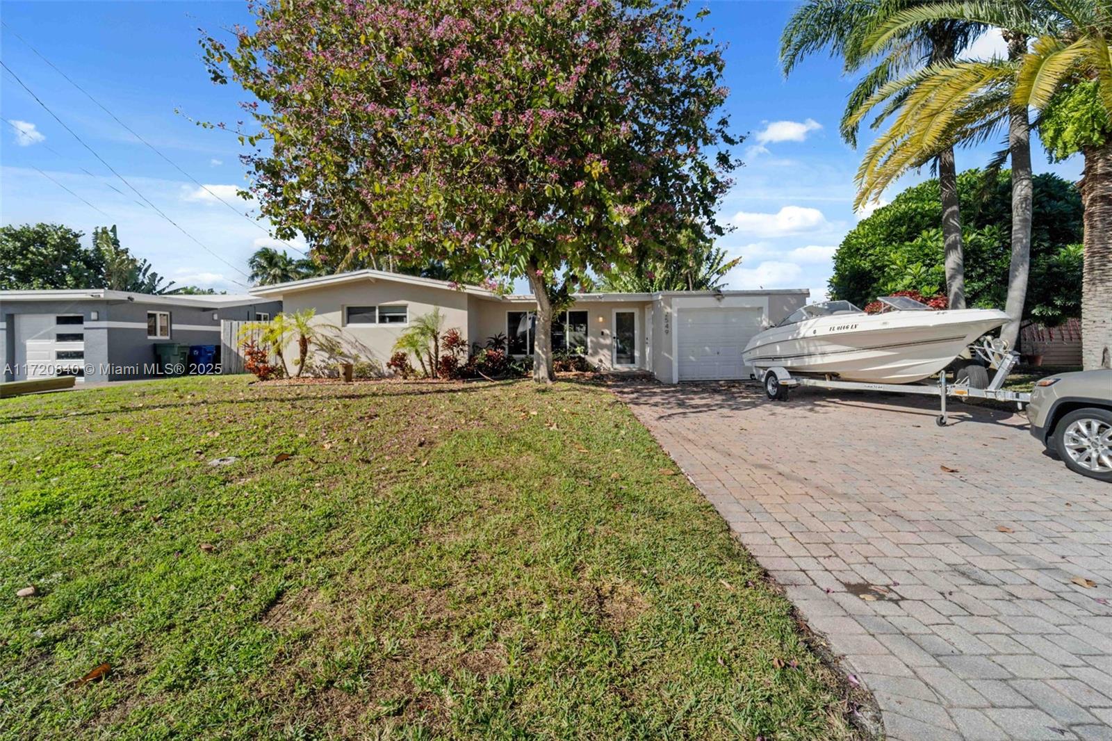 Property for Sale at 2549 Flamingo Ln, Fort Lauderdale, Broward County, Florida - Bedrooms: 4 
Bathrooms: 2  - $910,000