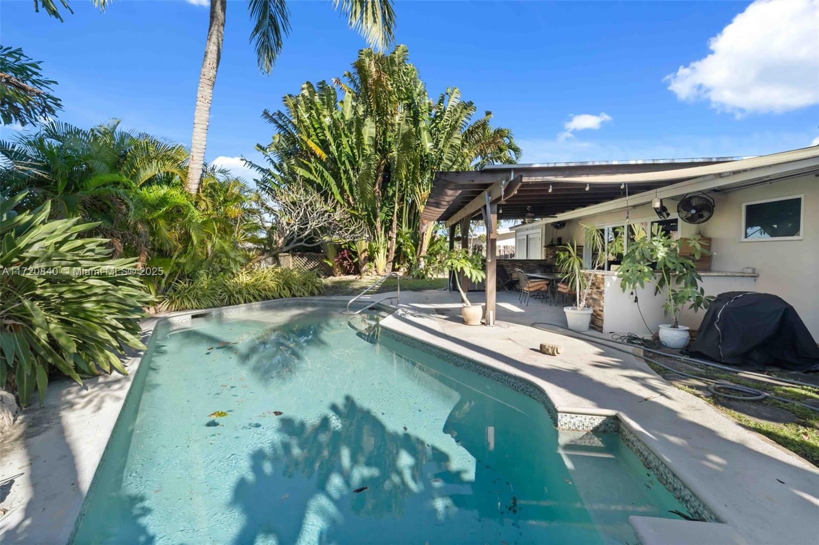 LAUDERDALE ISLES NO 2 - Residential