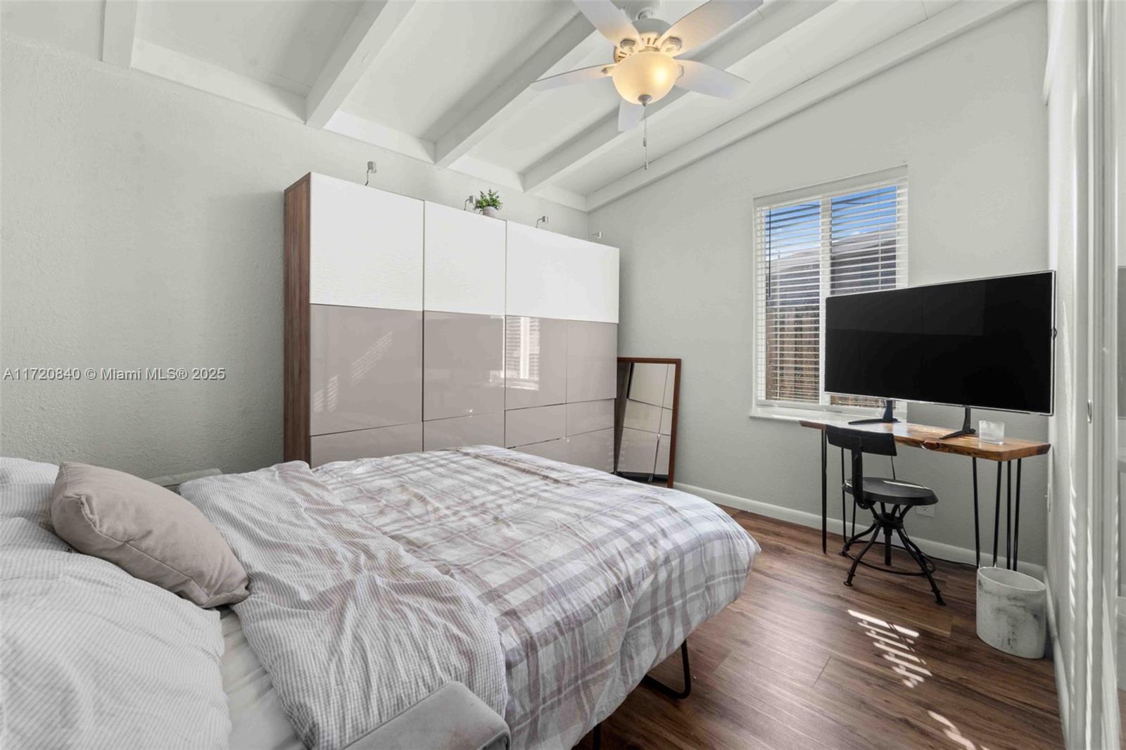 LAUDERDALE ISLES NO 2 - Residential