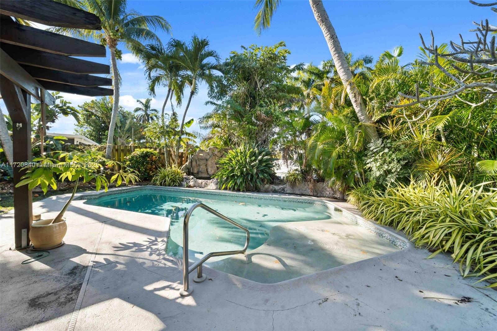 LAUDERDALE ISLES NO 2 - Residential
