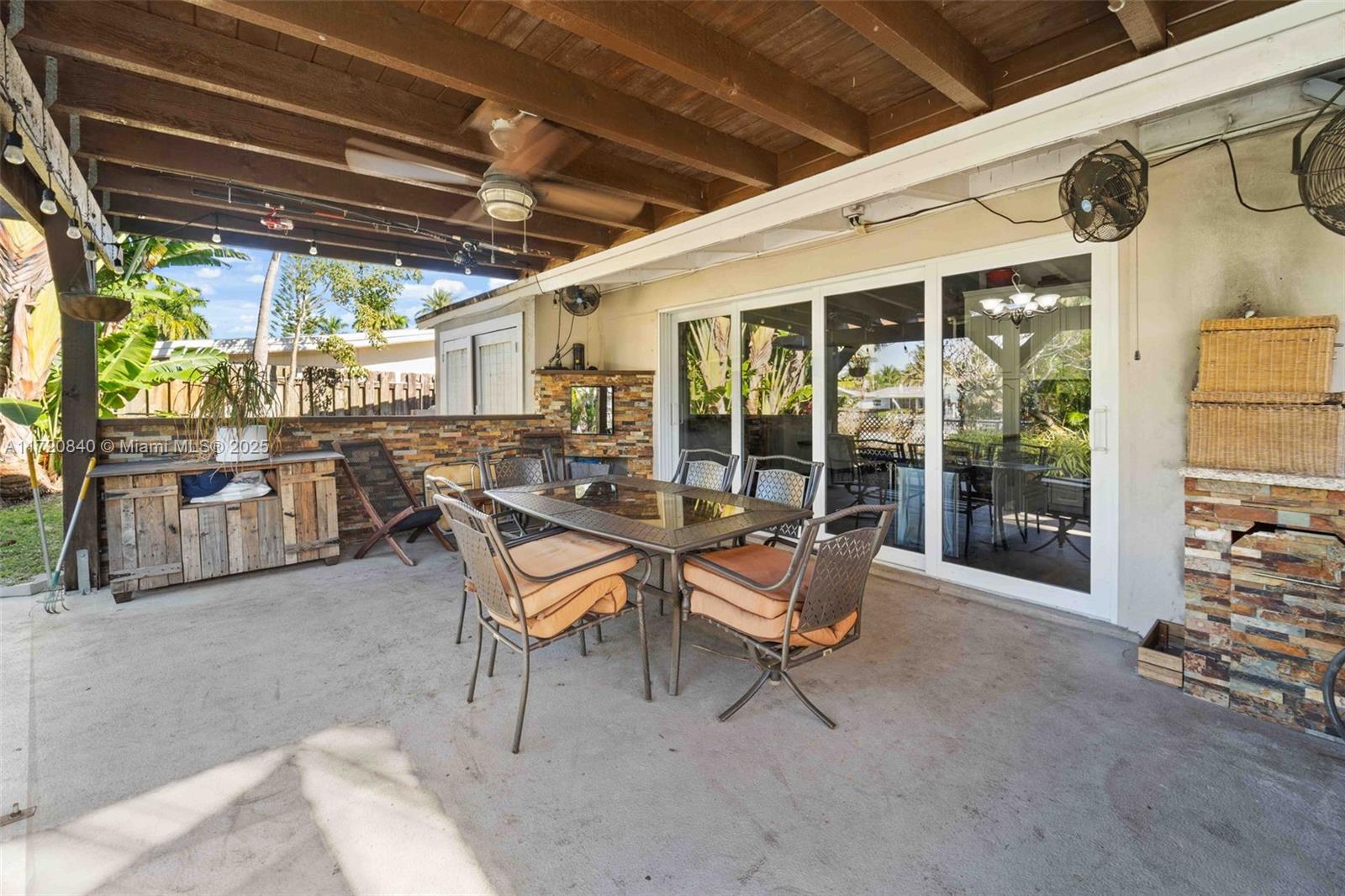 LAUDERDALE ISLES NO 2 - Residential