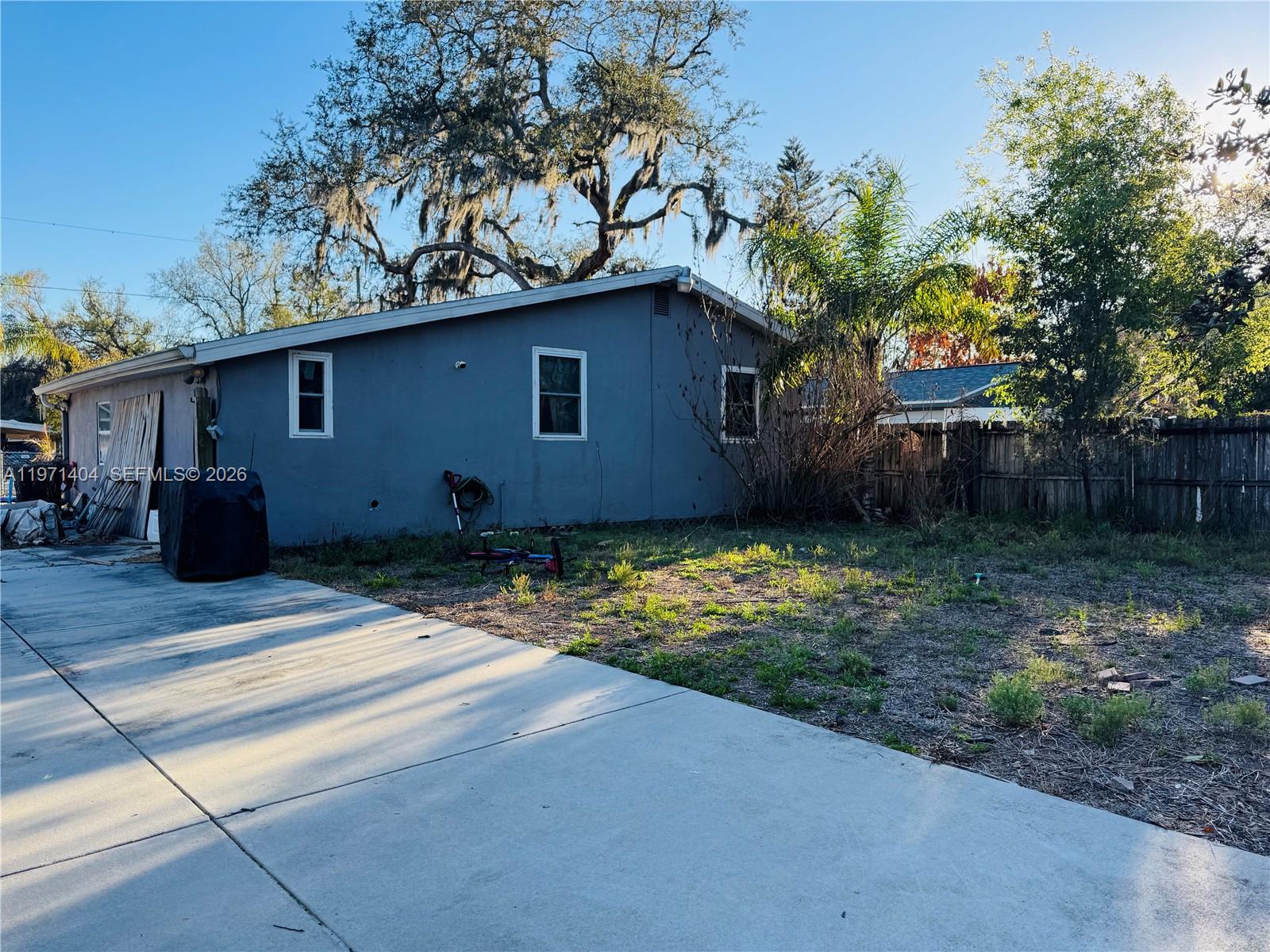 PINECREST - Residential