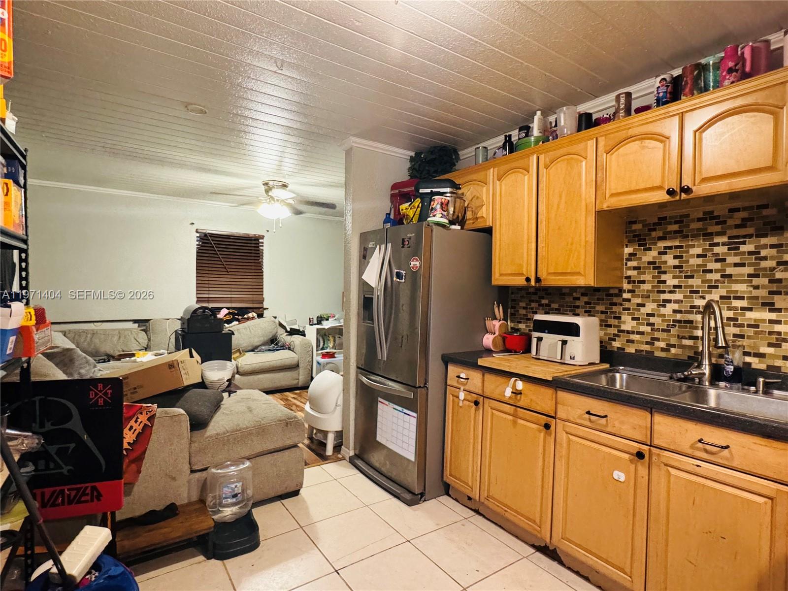 PINECREST - Residential