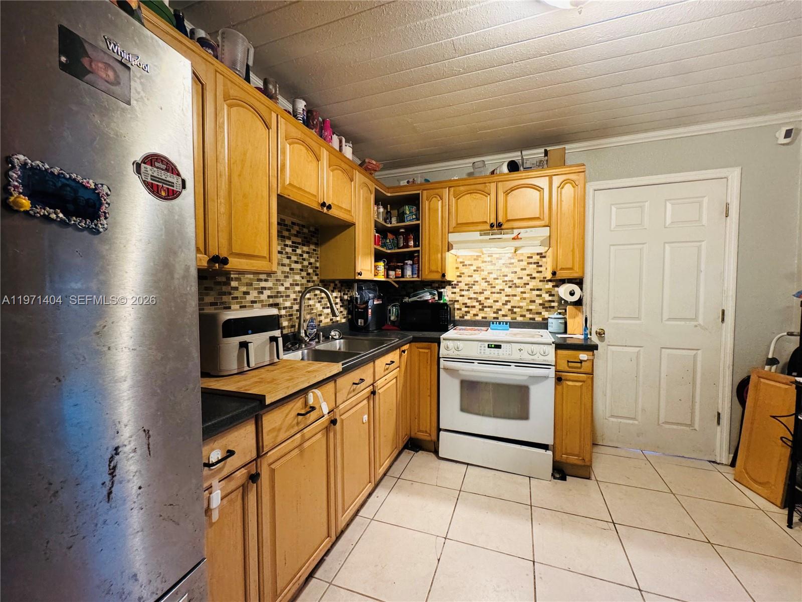 PINECREST - Residential