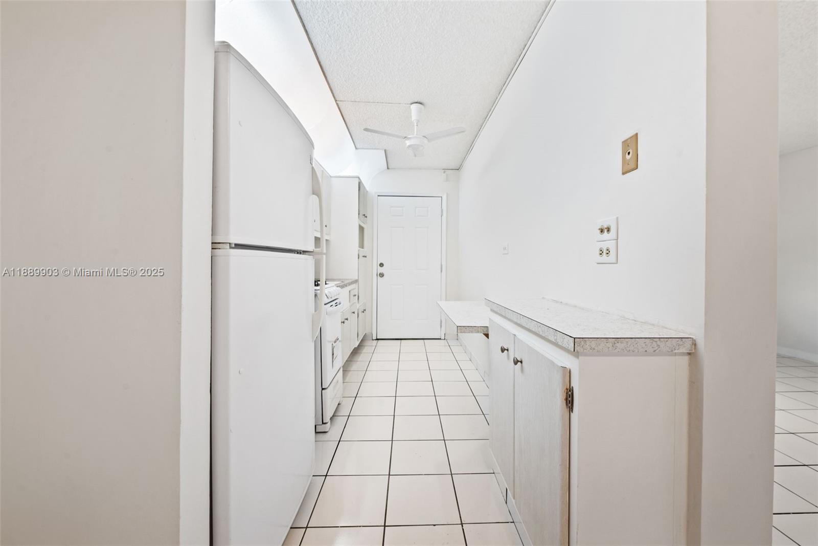 RO-MONT SOUTH CONDO K - Residential Lease