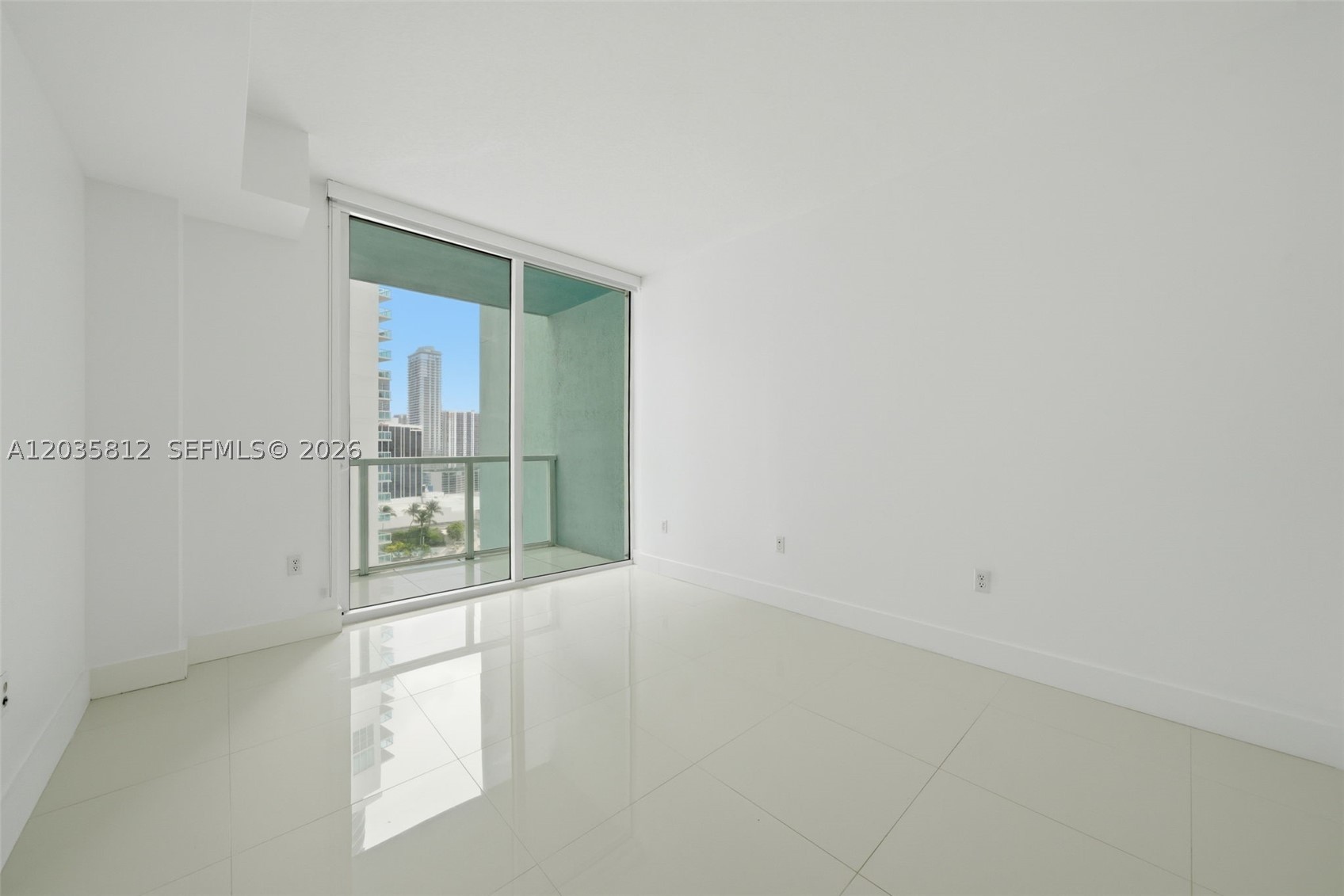 1900 N Bayshore Dr 2207