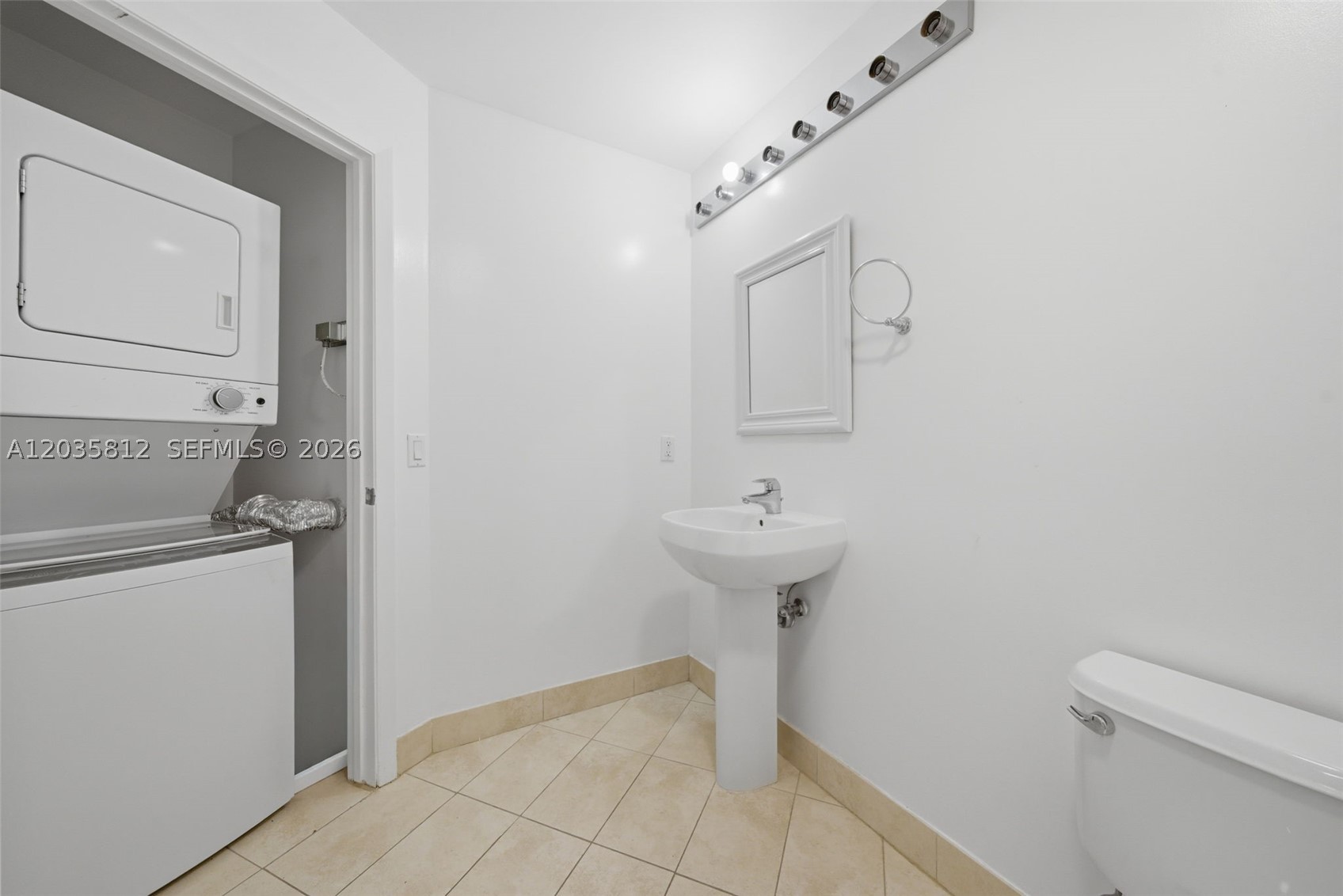 1900 N Bayshore Dr 2207