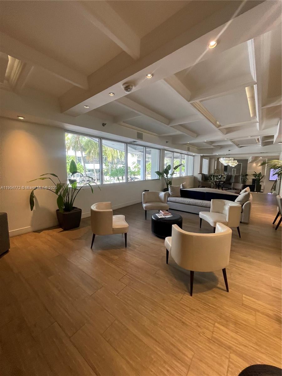 THE DECOPLAGE CONDO - Residential Lease